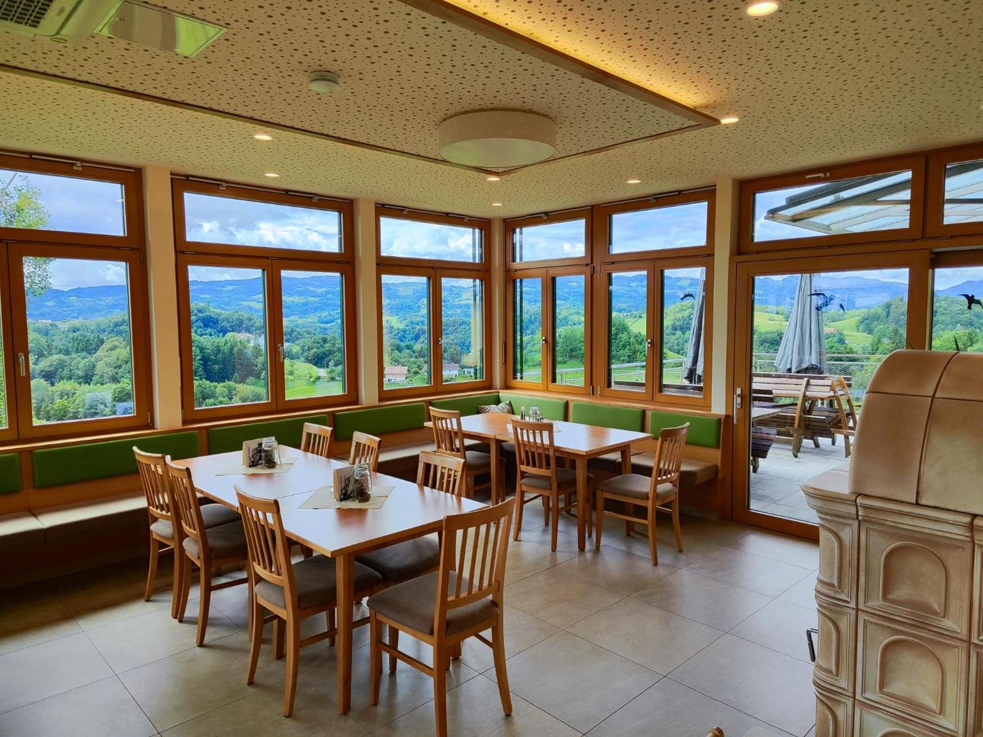 里欧查赫Weingut Fellner住宿加早餐旅馆 外观 照片