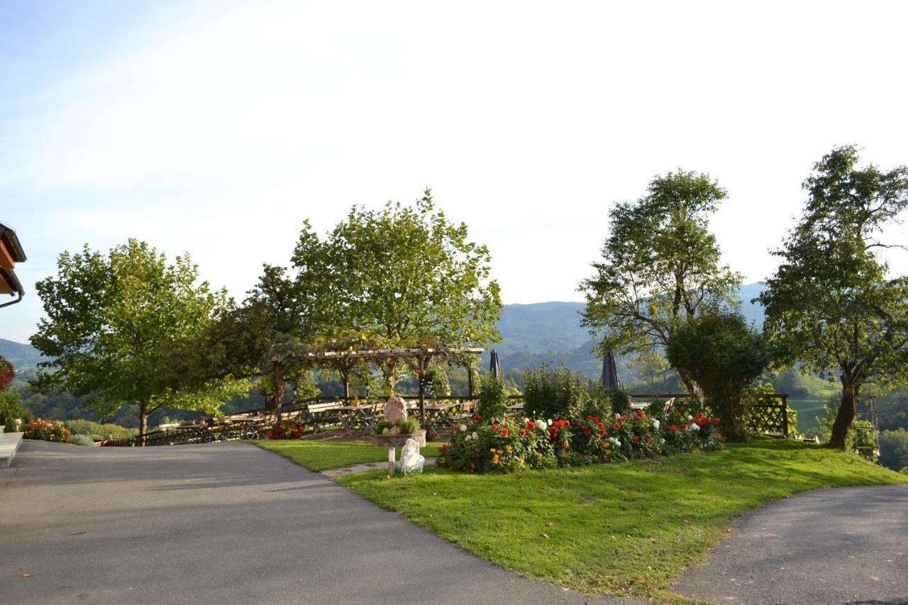 里欧查赫Weingut Fellner住宿加早餐旅馆 外观 照片